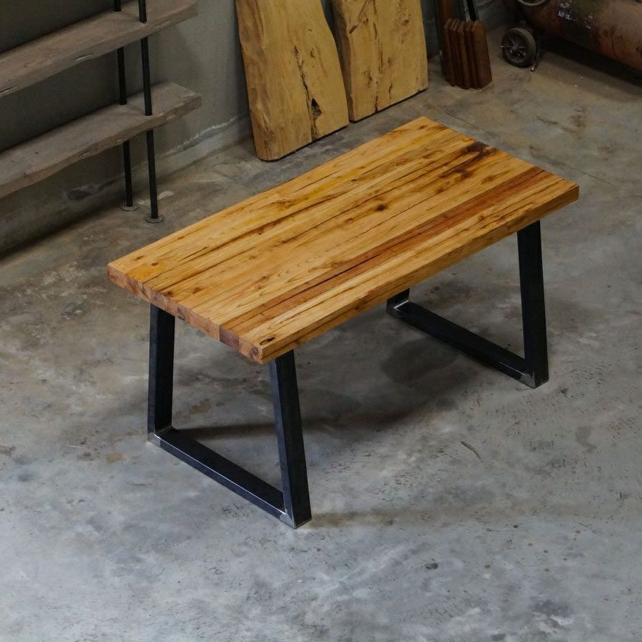 Tavolo industriale in legno massello