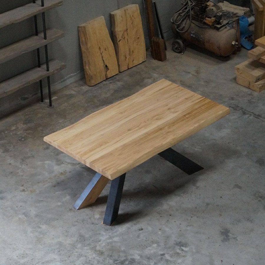 Tavolo arredamento in legno massello