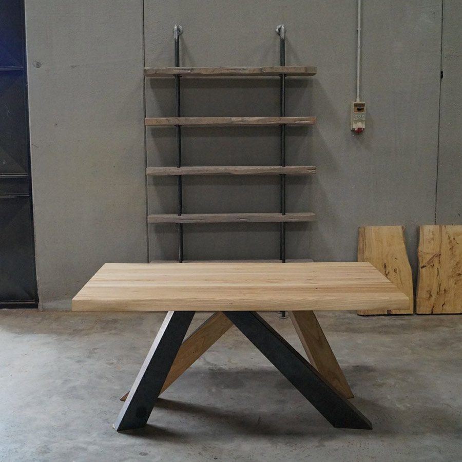 Tavolo arredamento in legno massello