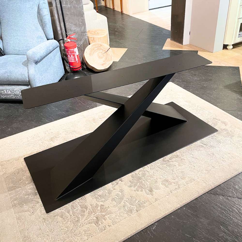 Gambe di design in ferro per tavoli in legno massello modello X Design - immagine 2
