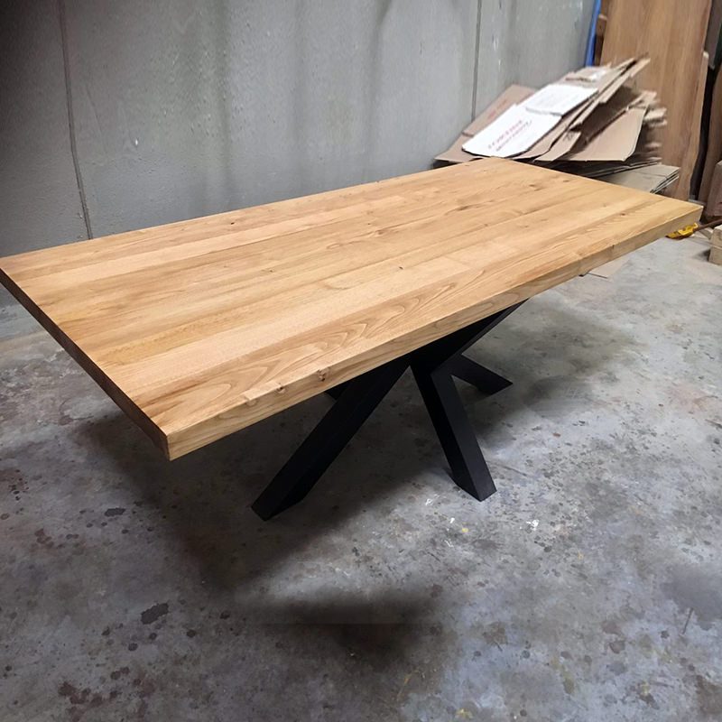 Tavolo allungabile in legno massello con bordi lineari e gamba a Stella - immagine 4