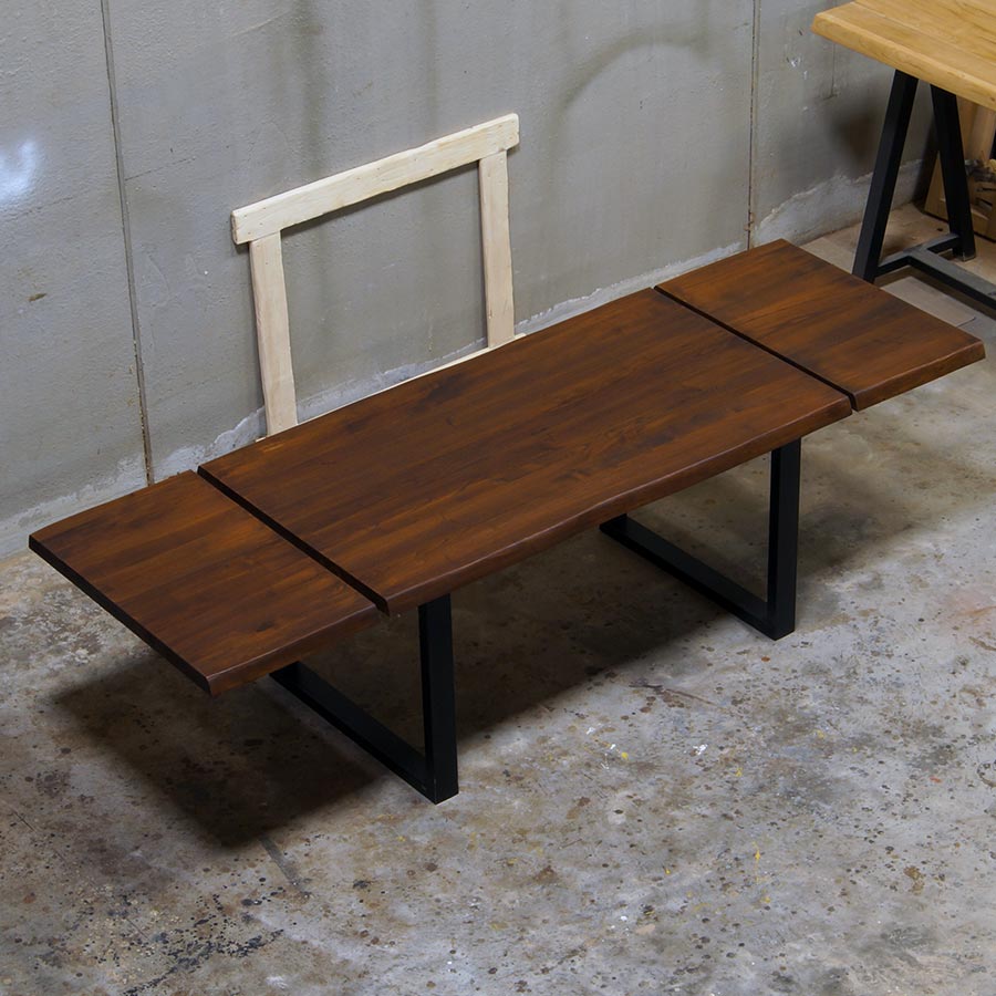 Tavolo allungabile in legno massello