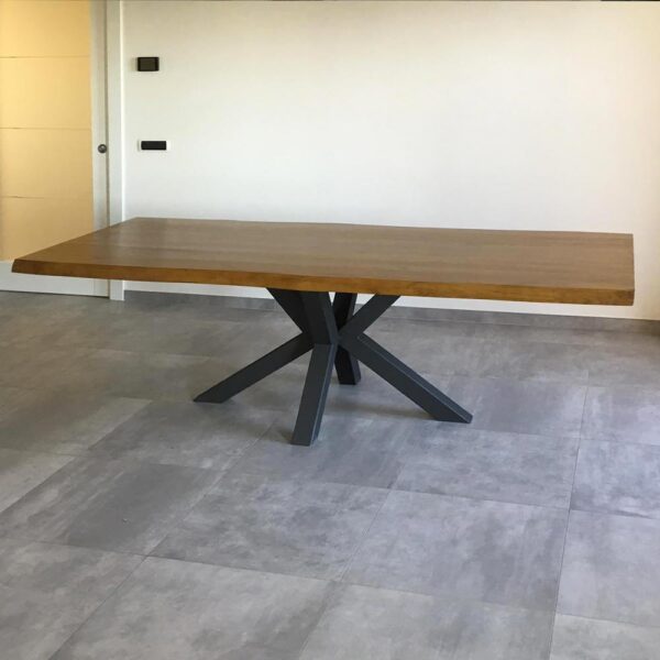 Tavolo in legno massello modello Stella dimensioni 220x100cm
