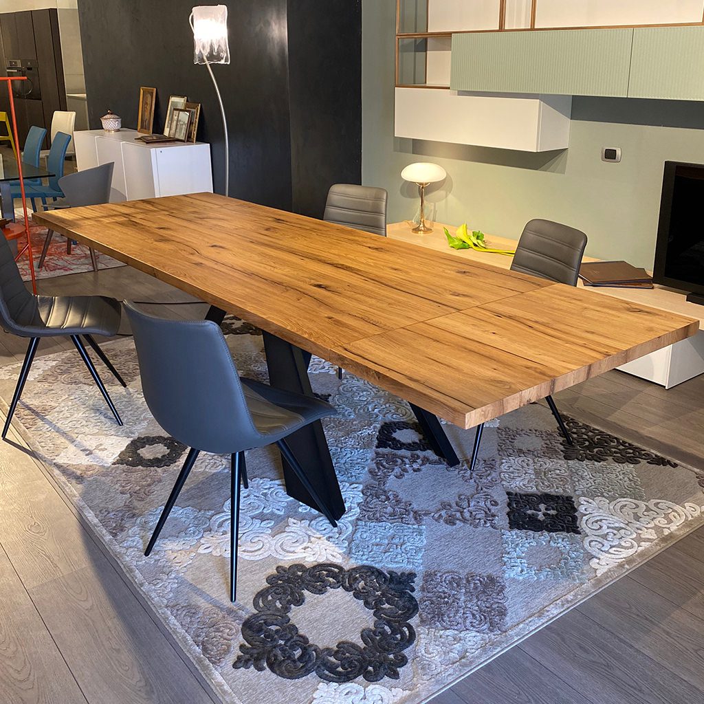 Tavolo legno tranciato rovere allungabile e basamento in ferro - immagine 2