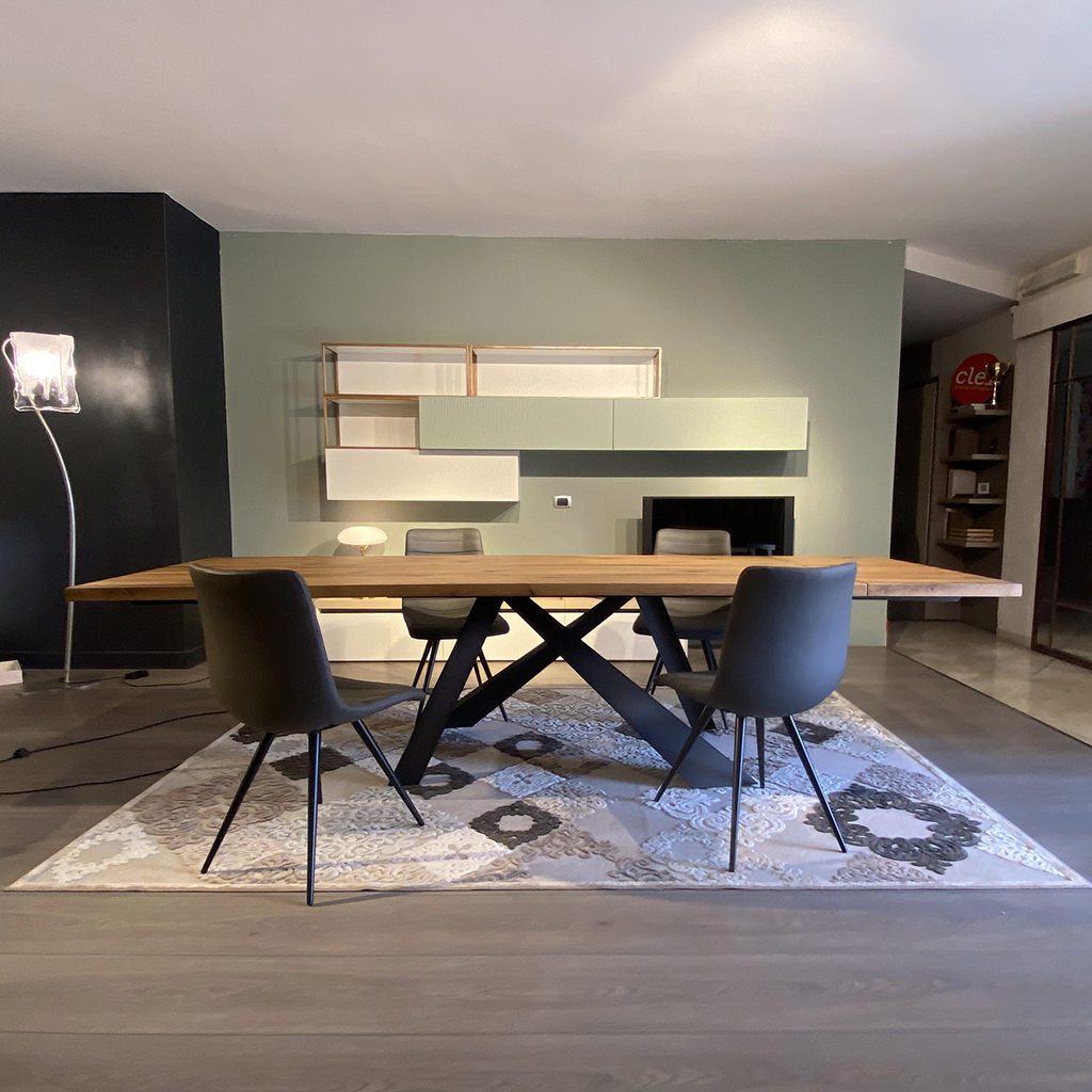 Tavolo legno tranciato rovere allungabile e basamento in ferro - immagine 7