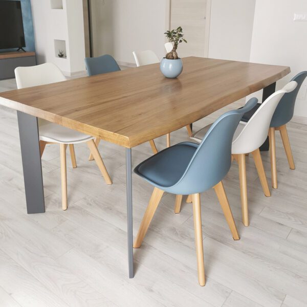 Tavolo in legno massello e gambe in ferro - Christofer