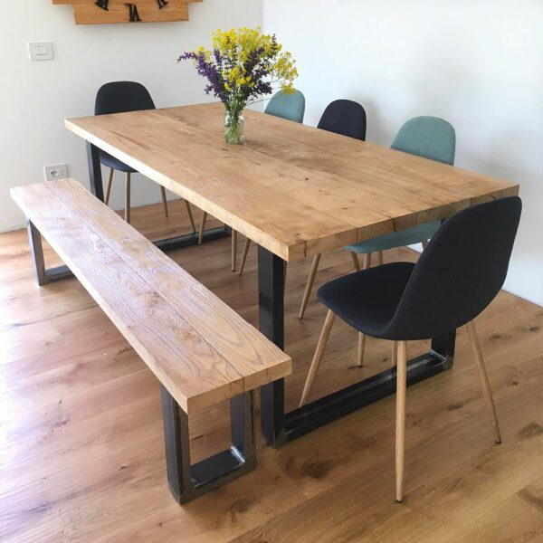 Tavolo in legno massello di castagno. Impero